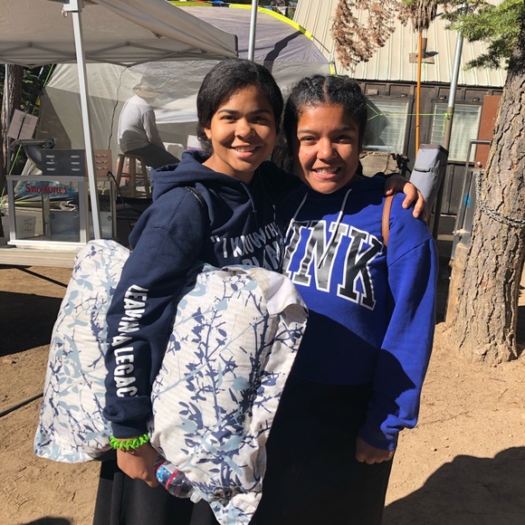 Meet Your Posher - Picture 3 of 9